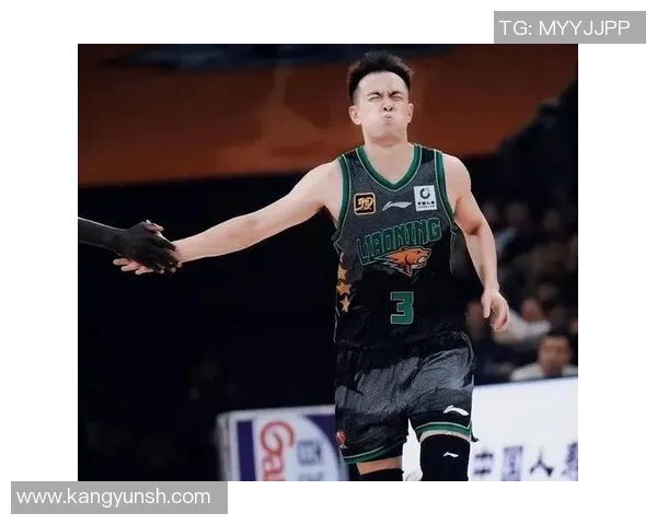 场均得分已超上季赵继伟！杨鸣惨遭打脸，球队危难之际才知重用他